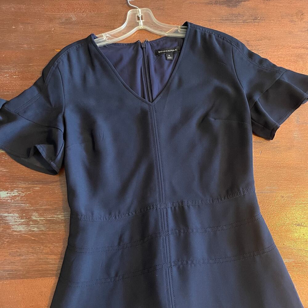 Banana Republic Women's Fit & Flare Classic Knee Length Navy Dress Size 6 - Picture 2 of 8